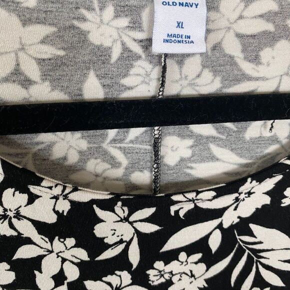 Old Navy Women's Black and White Jersey Swing Floral Dress, Size XL - Picture 3 of 6